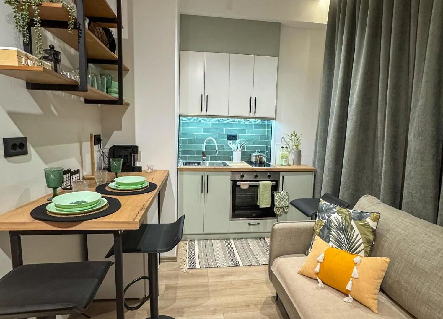 Vila51 Tropical Deluxe Apartment Sarandë