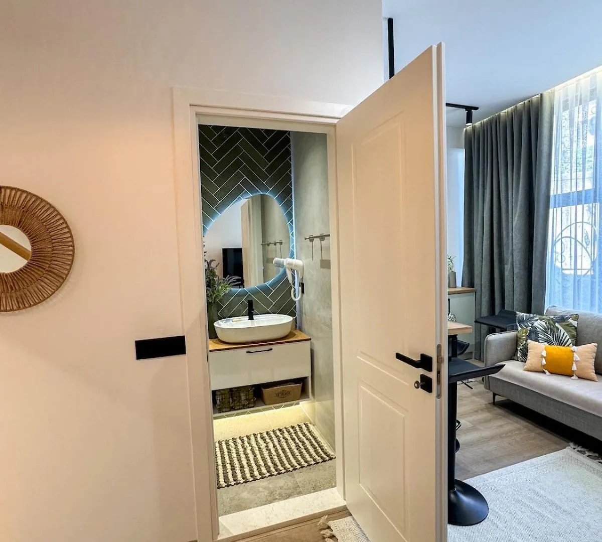 Vila51 Tropical Deluxe Apartment Sarandë