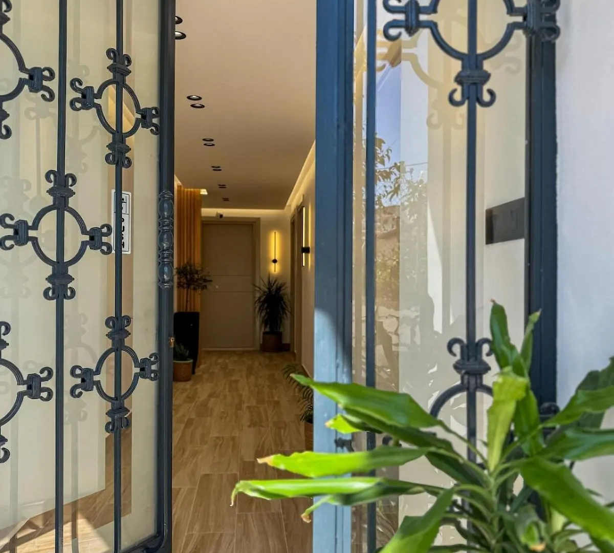 Vila51 Tropical Deluxe Apartment Sarandë