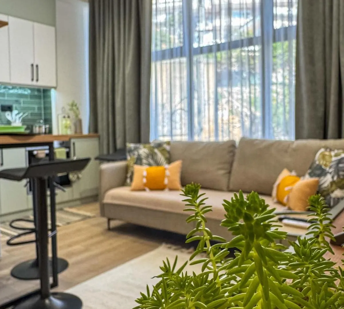 Vila51 Tropical Deluxe Apartment Sarandë
