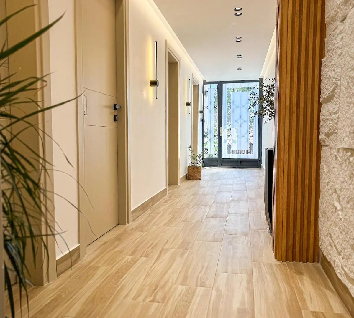 Vila51 Tropical Deluxe Apartment Sarandë